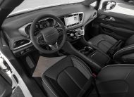 2027 Chrysler Pacifica Limited V604864
