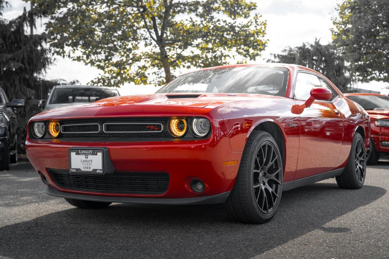 2015 Dodge Challenger SXT Plus or R/T LC3098