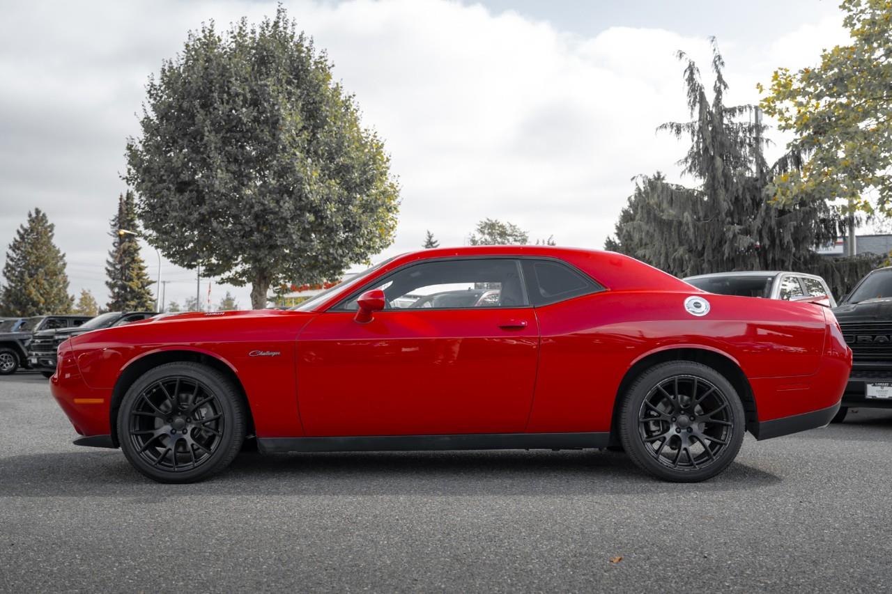 2015 Dodge Challenger SXT Plus or R/T LC3098