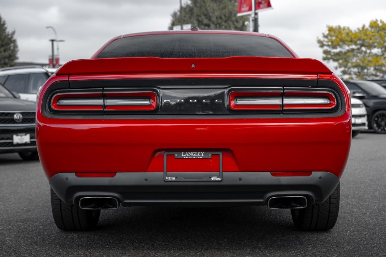2015 Dodge Challenger SXT Plus or R/T LC3098