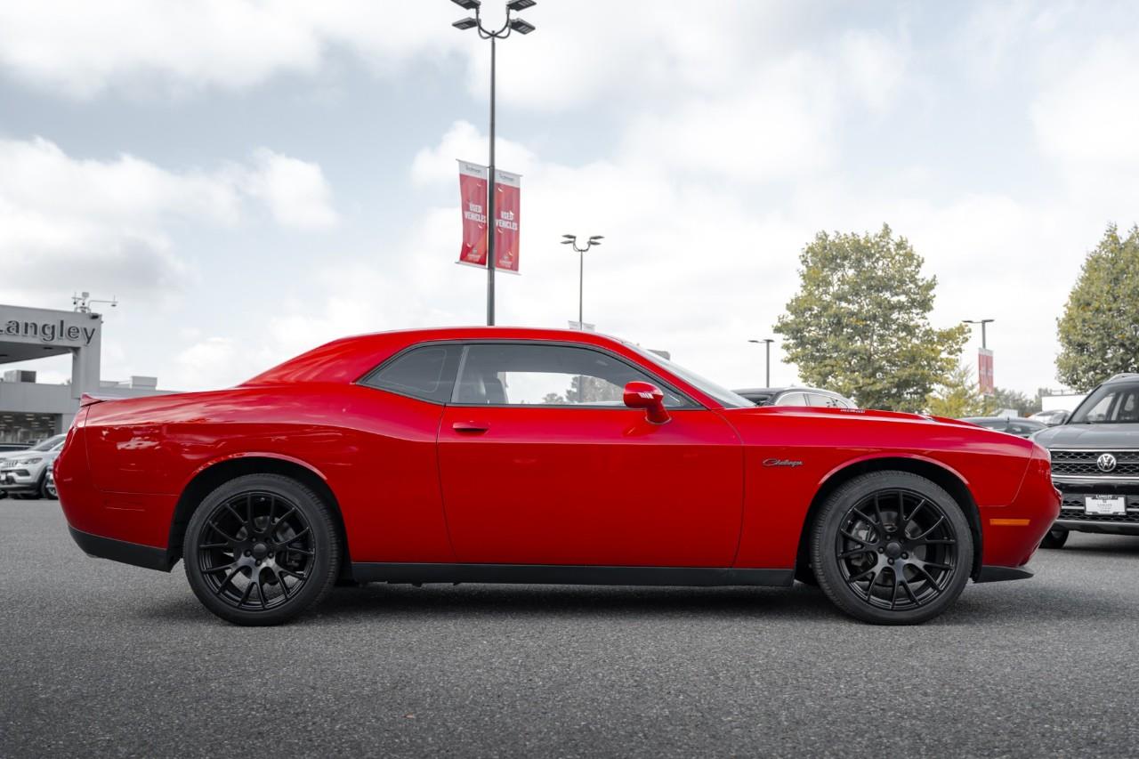 2015 Dodge Challenger SXT Plus or R/T LC3098