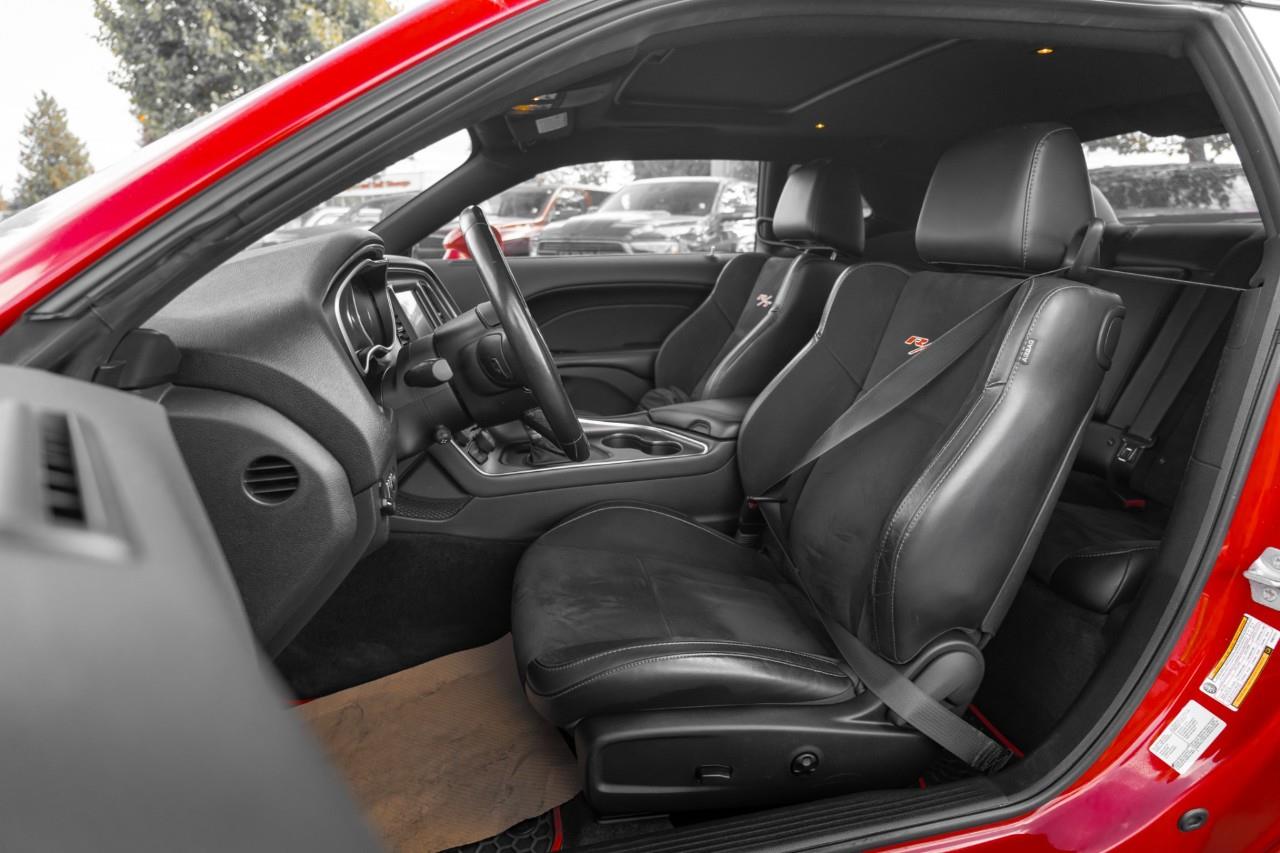 2015 Dodge Challenger SXT Plus or R/T LC3098