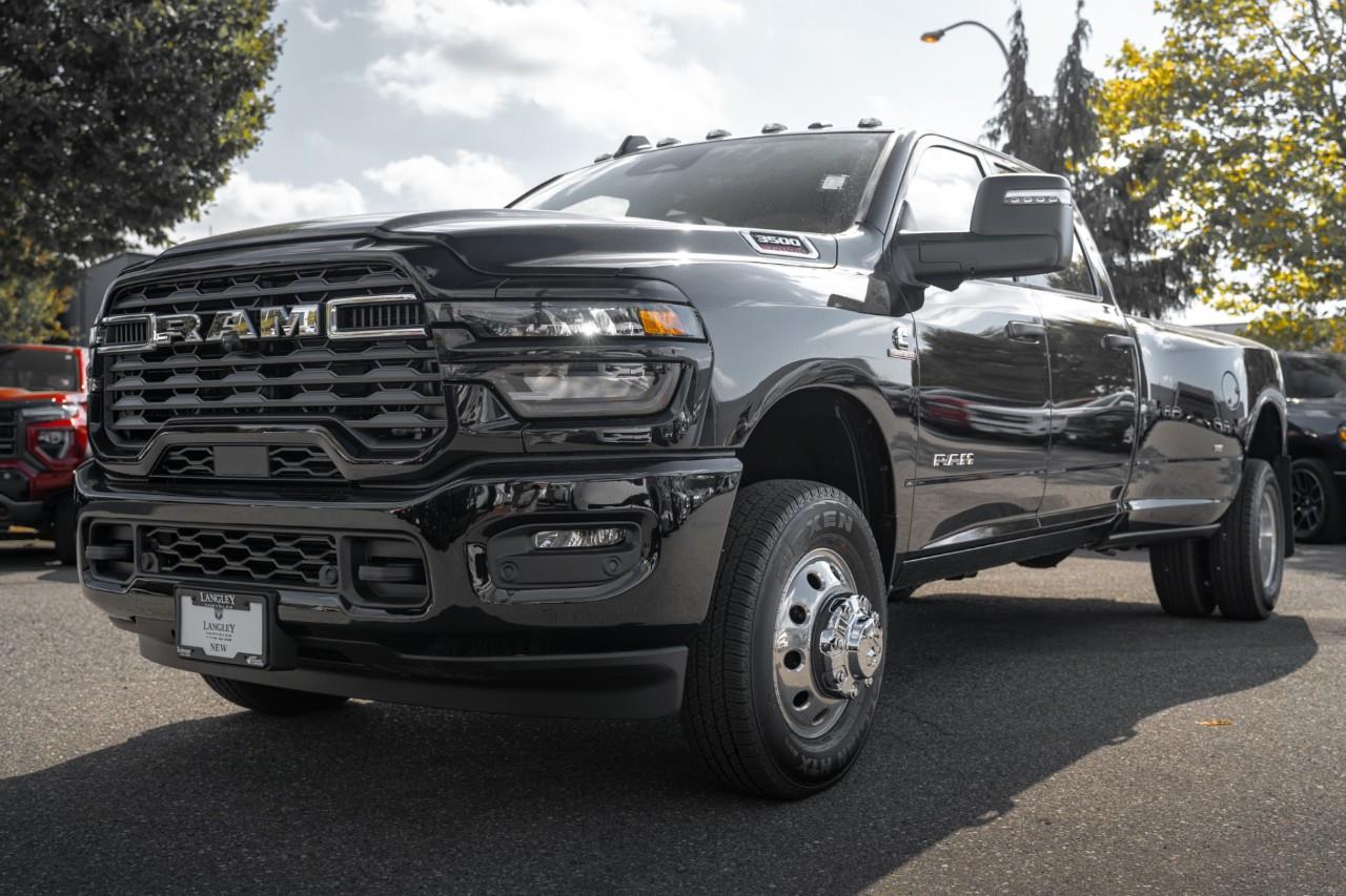 2027 RAM 3500 Big Horn V385934