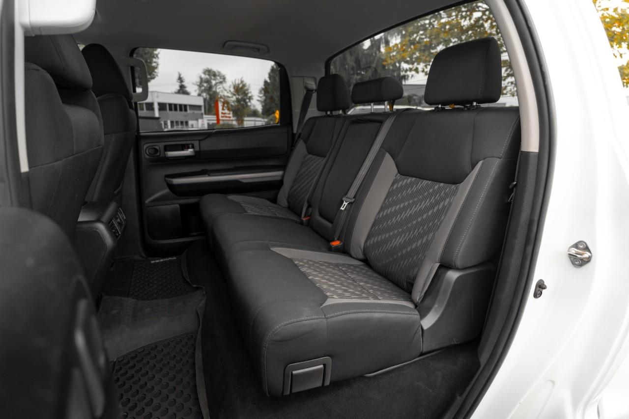 2018 Toyota Tundra SR5 Plus 5.7L V8 LC3072