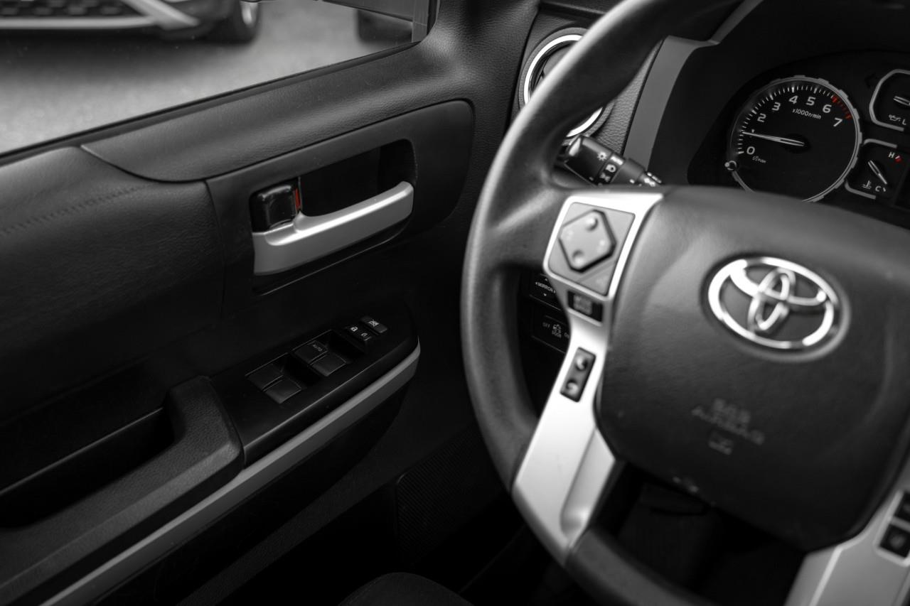 2018 Toyota Tundra SR5 Plus 5.7L V8 LC3072