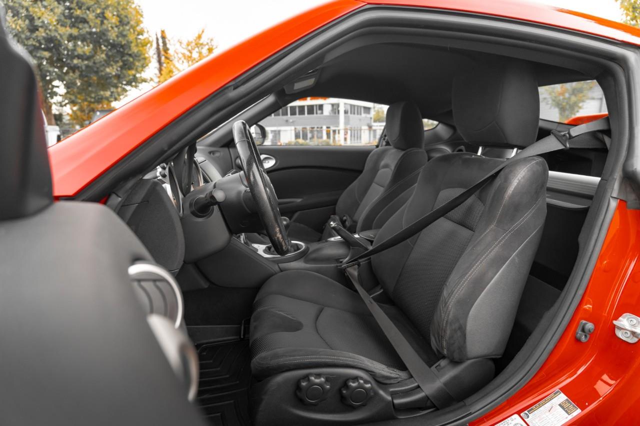 2017 Nissan 370Z Touring Sport T339853A
