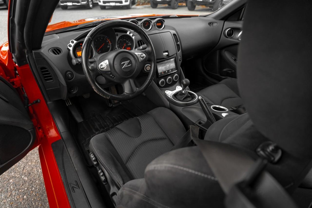 2017 Nissan 370Z Touring Sport T339853A