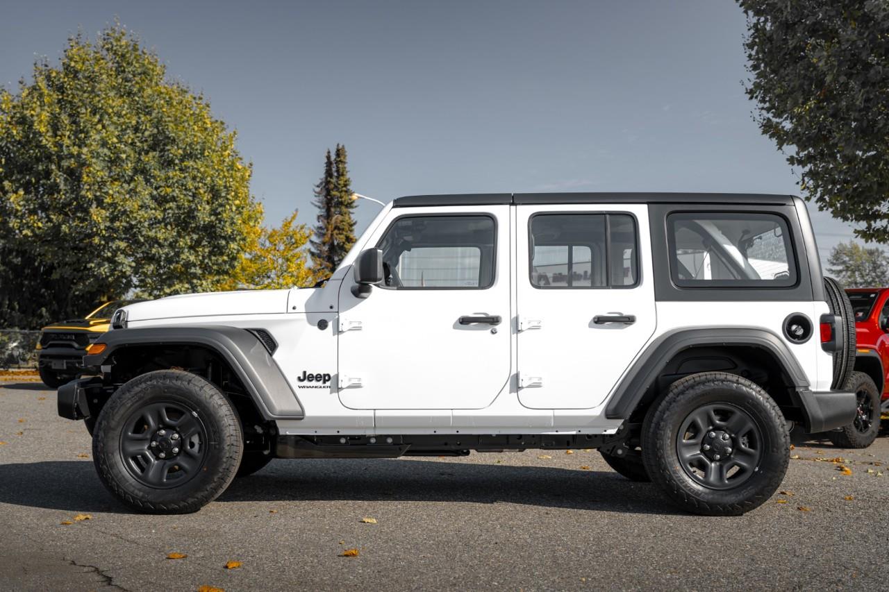 2027 Jeep Wrangler Sport V574008