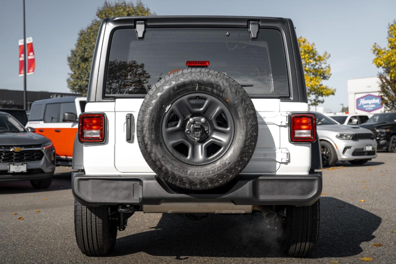 2027 Jeep Wrangler Sport V574008