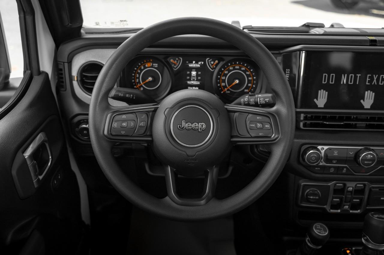 2027 Jeep Wrangler Sport V574008