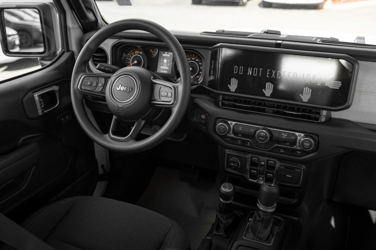 2027 Jeep Wrangler Sport V574008