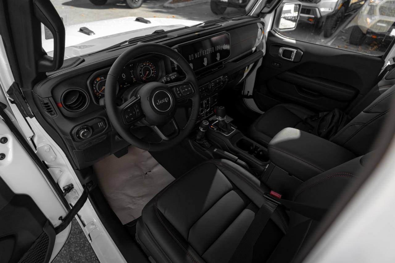 2027 Jeep Wrangler Rubicon V561012