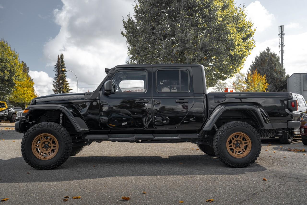 2022 Jeep Gladiator Sport S LC3115