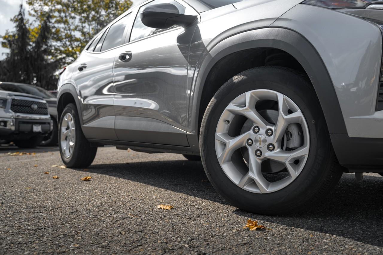 2025 Chevrolet Trax LS T235402A
