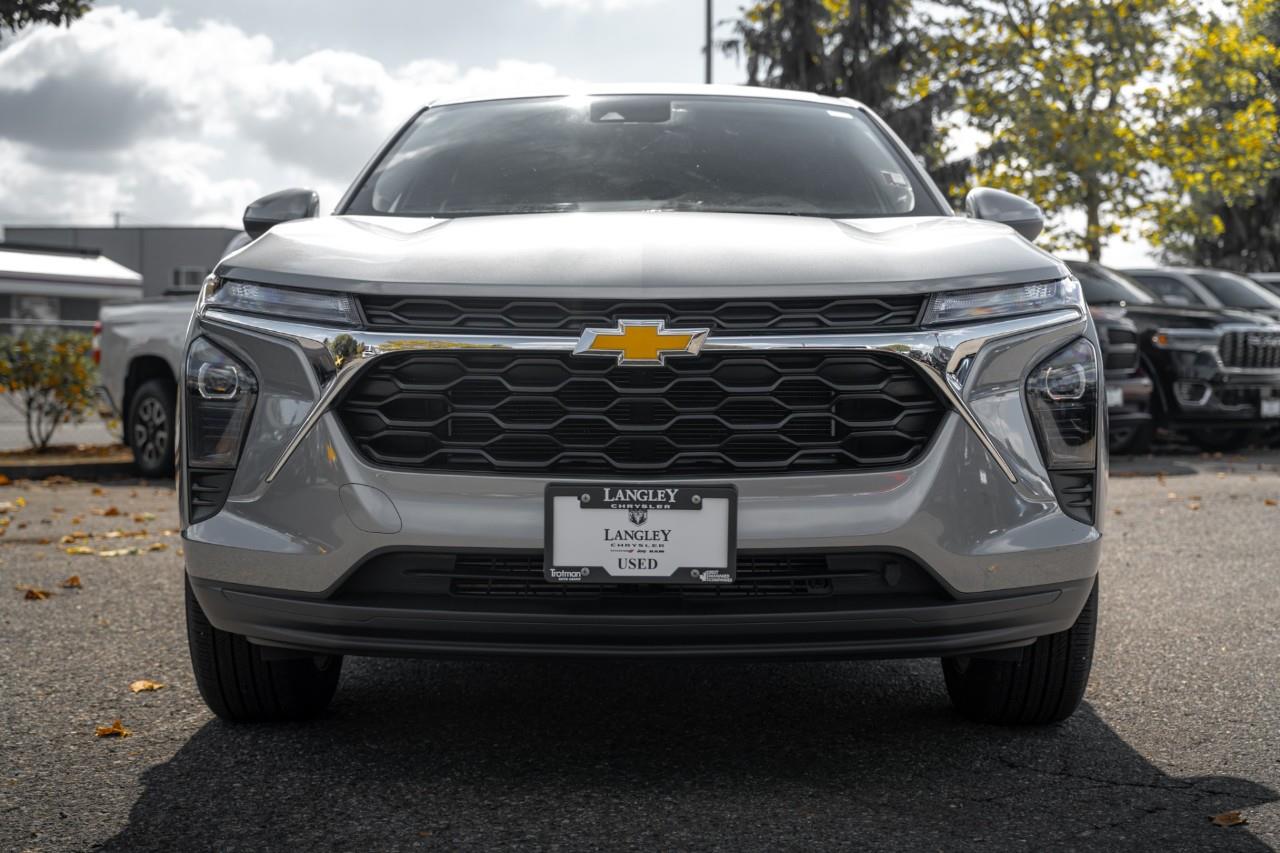 2025 Chevrolet Trax LS T235402A
