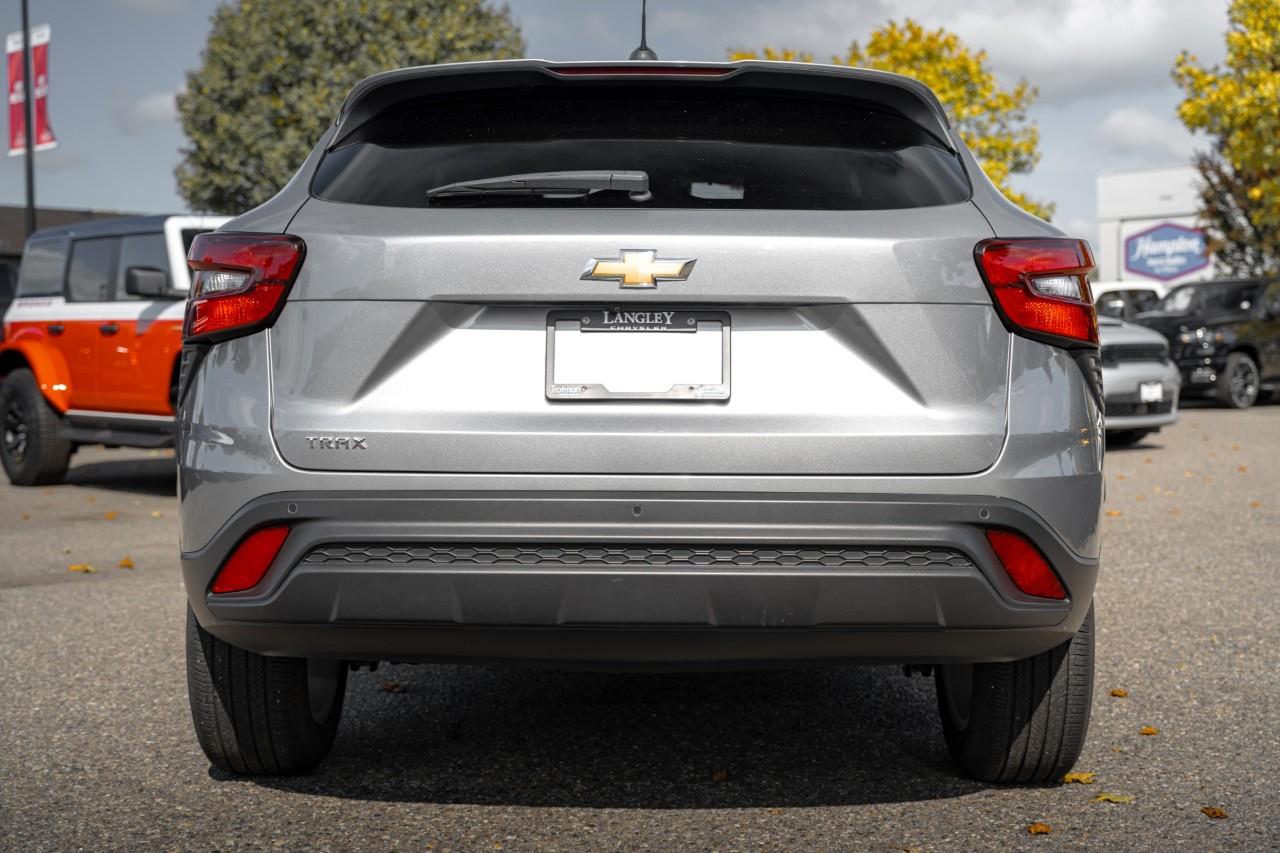 2025 Chevrolet Trax LS T235402A