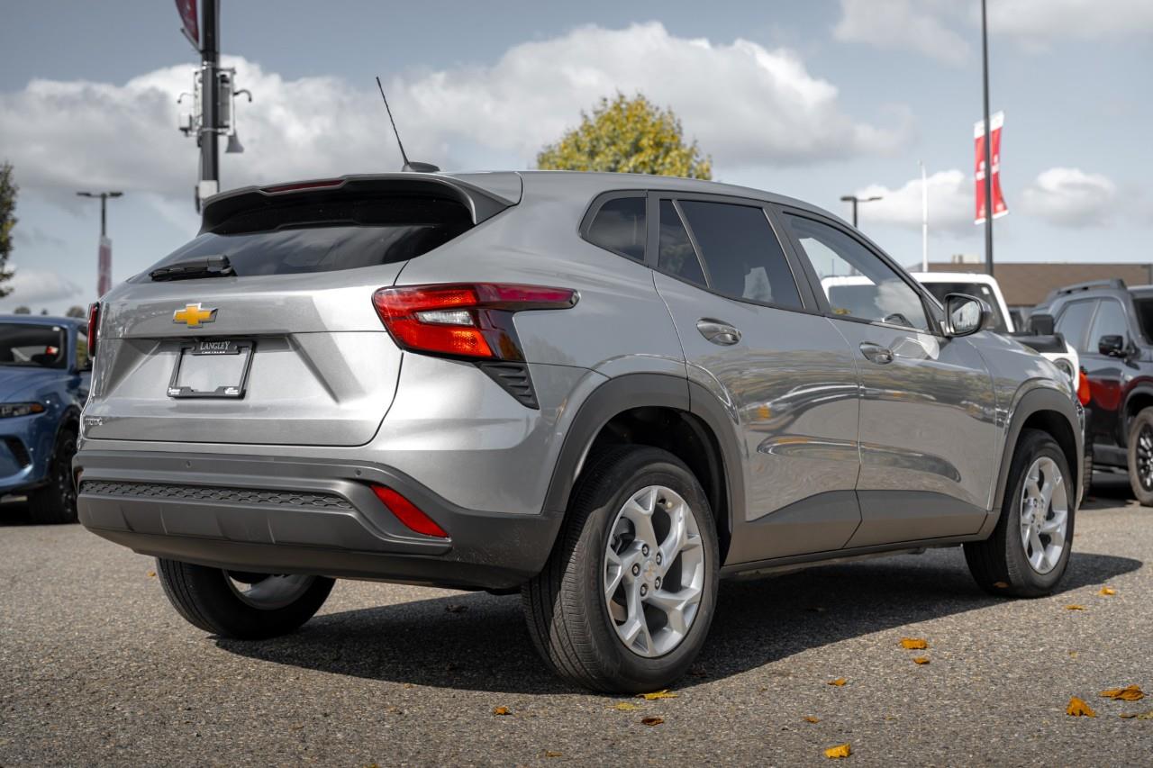 2025 Chevrolet Trax LS T235402A