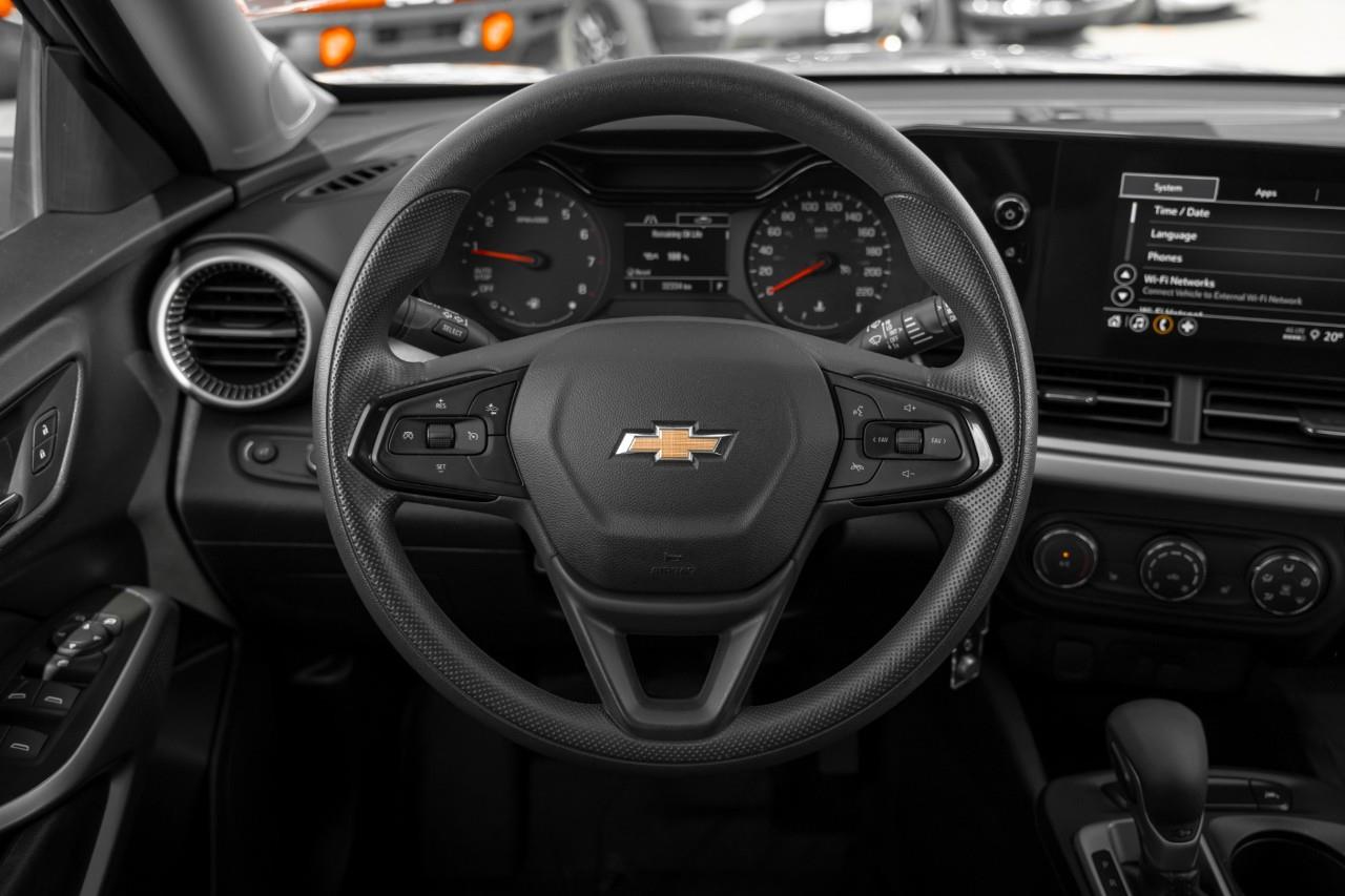 2025 Chevrolet Trax LS T235402A