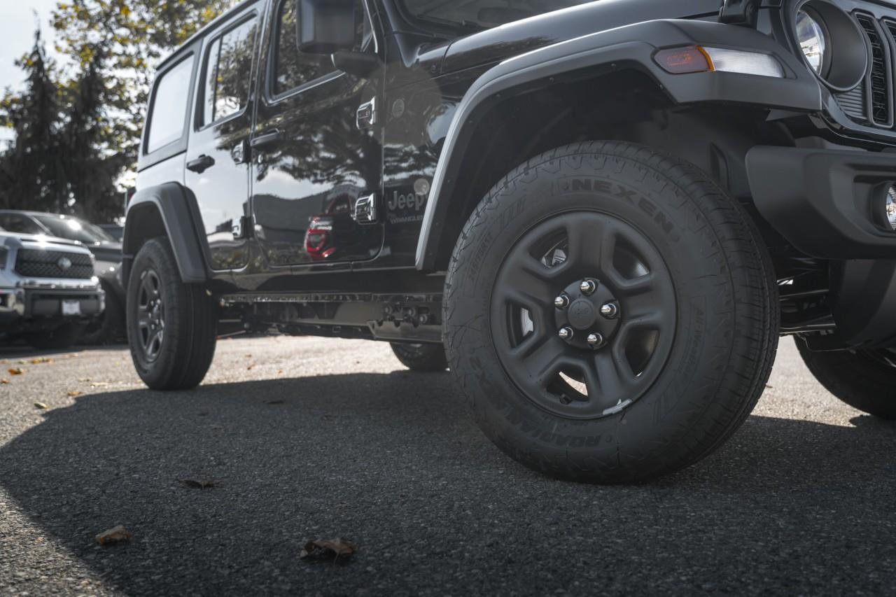 2027 Jeep Wrangler Sport V574007