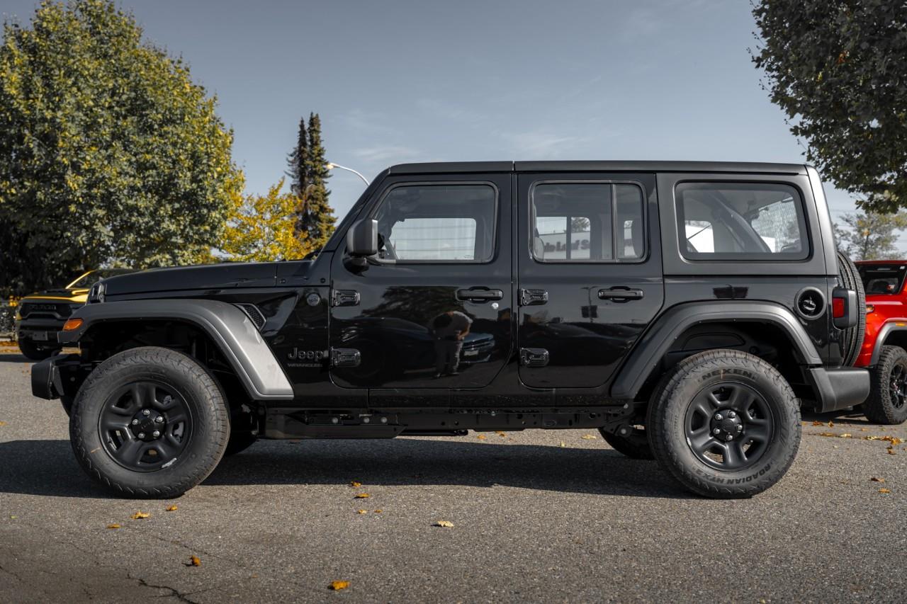 2027 Jeep Wrangler Sport V574007