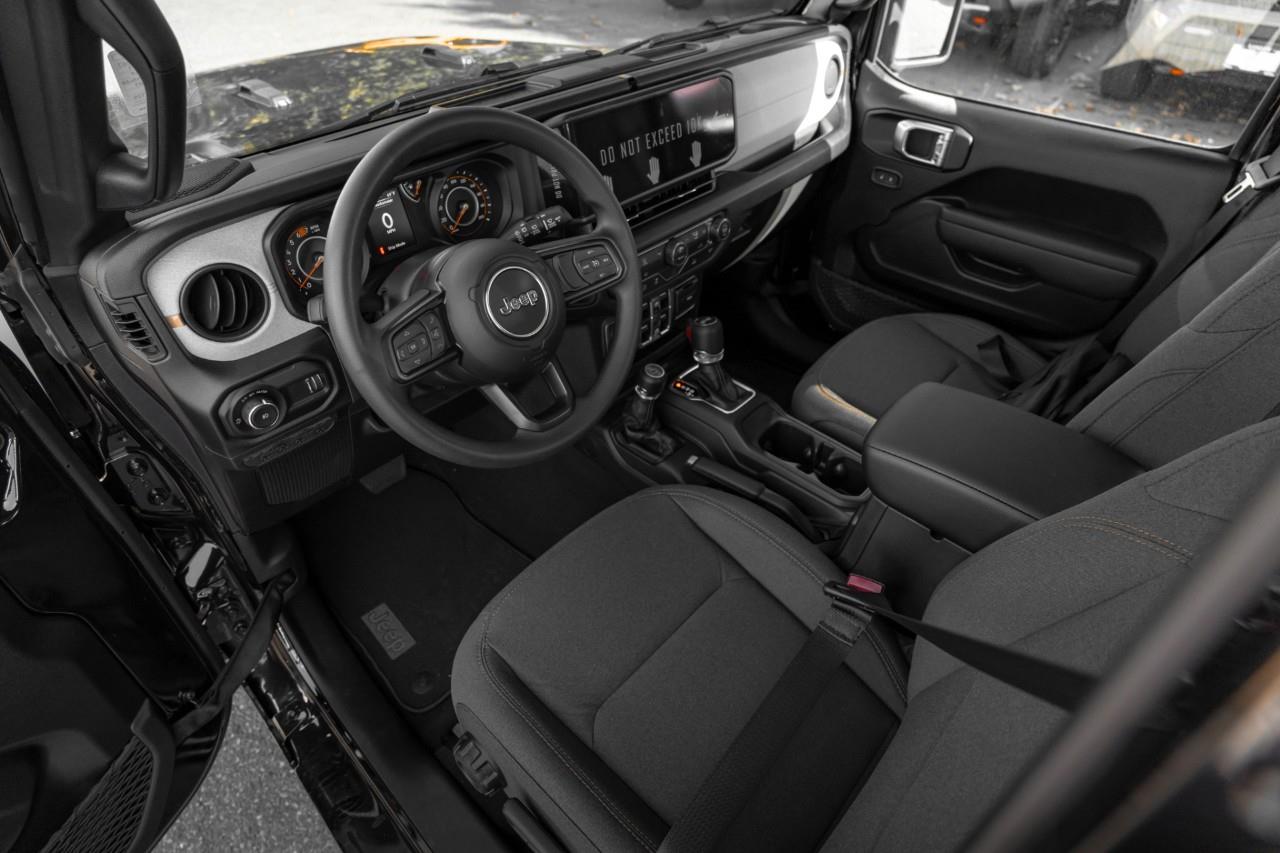 2027 Jeep Wrangler Sport V574007
