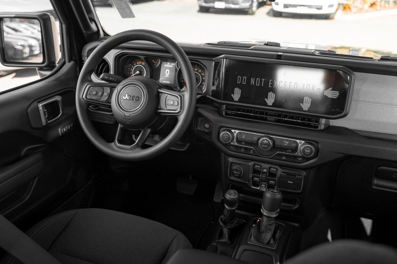2027 Jeep Wrangler Sport V574007