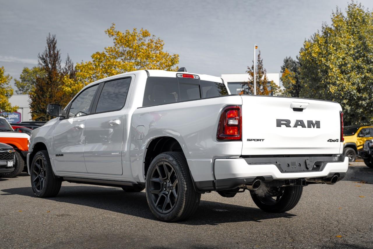 2027 RAM 1500 Sport V511161