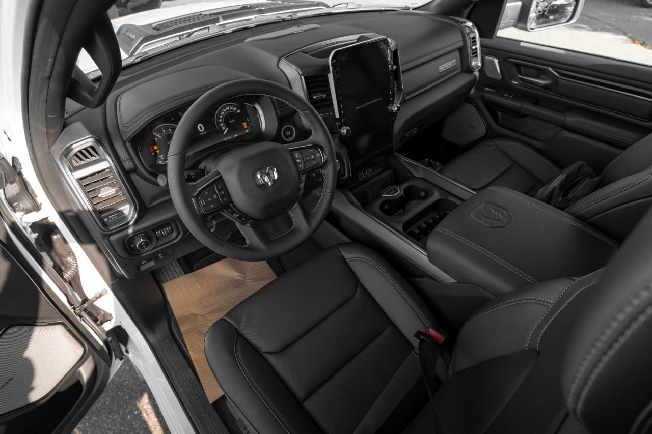 2027 RAM 1500 Sport V511161