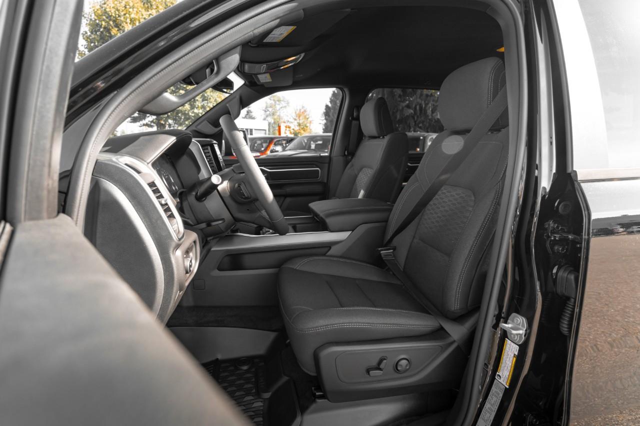 2027 RAM 1500 Big Horn V504118
