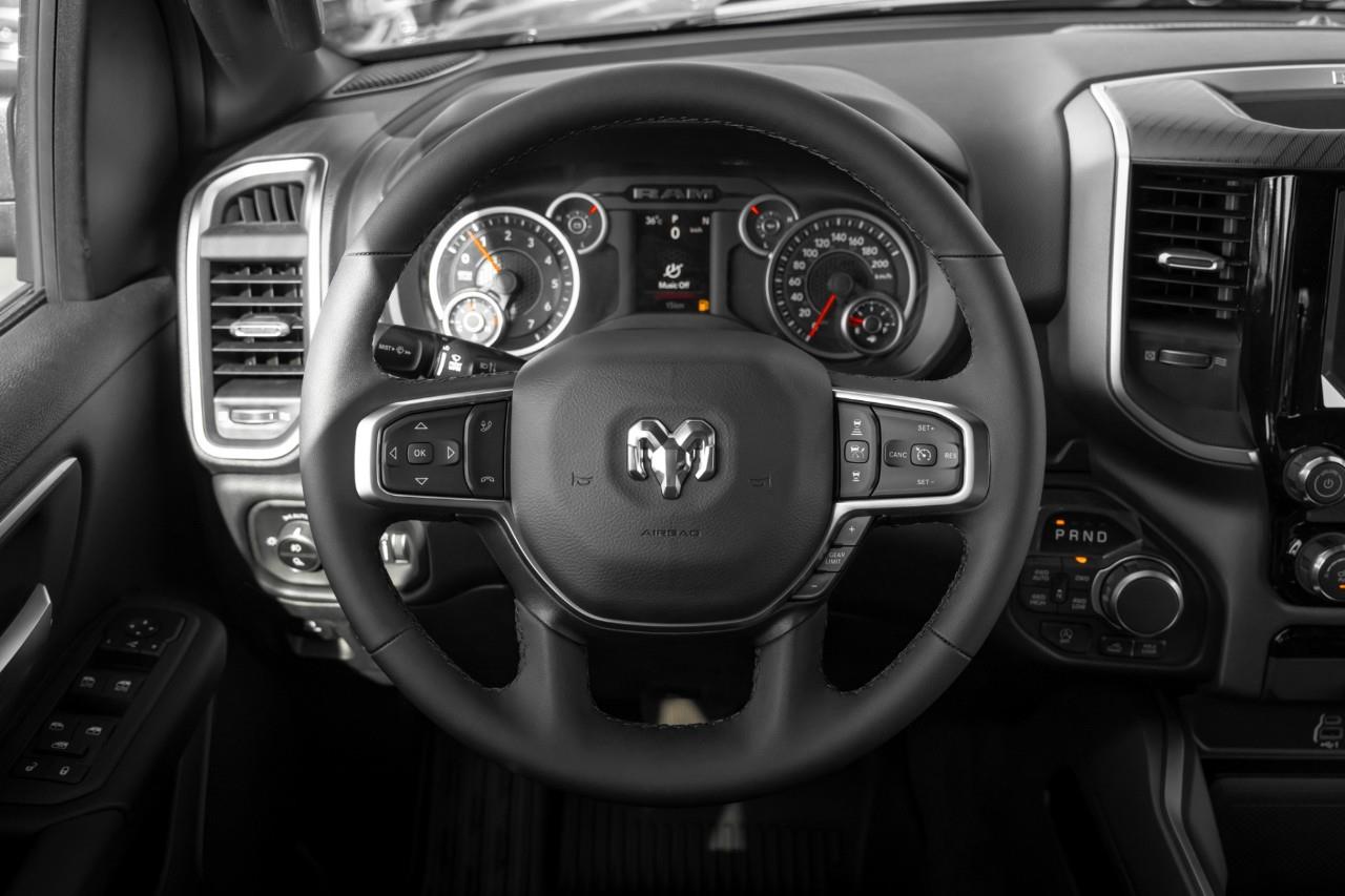 2027 RAM 1500 Big Horn V504118