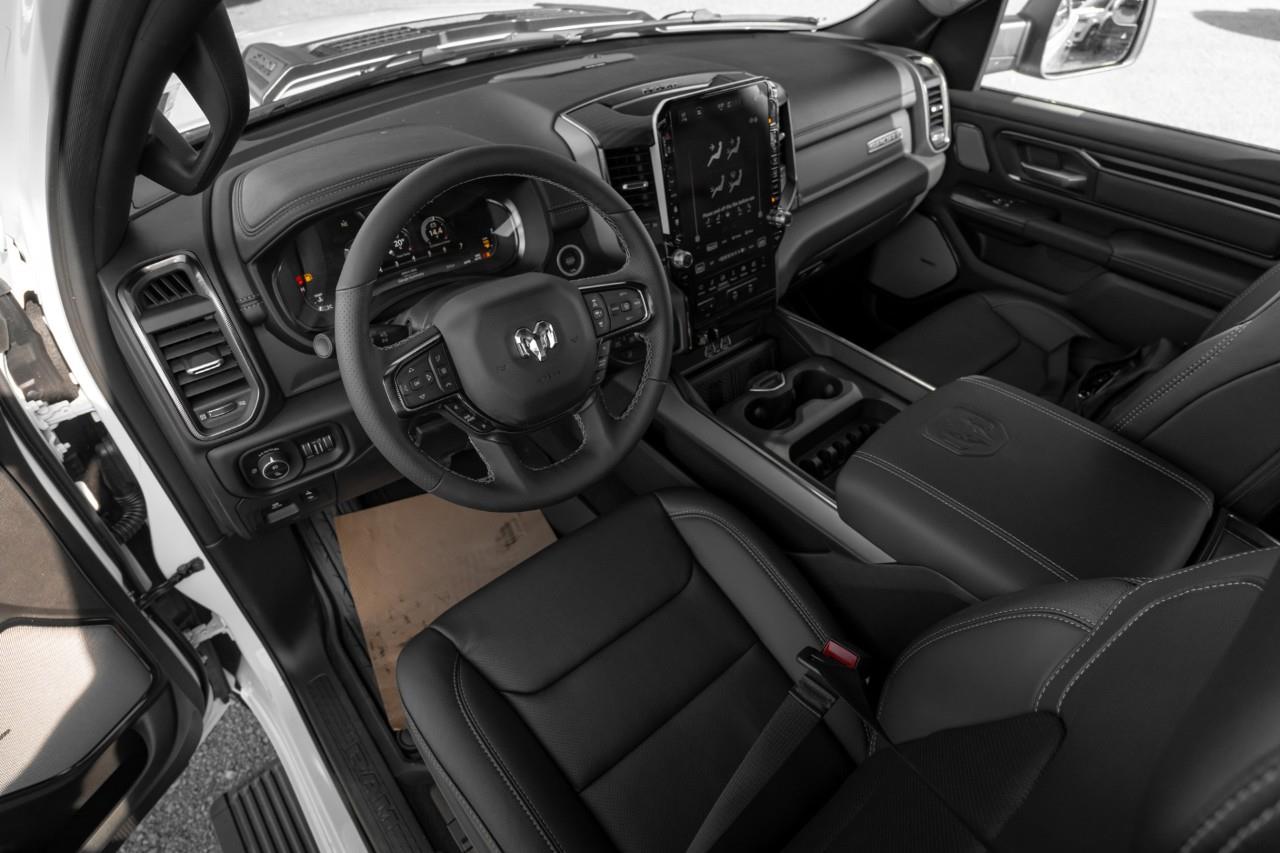 2027 RAM 1500 Sport V511164