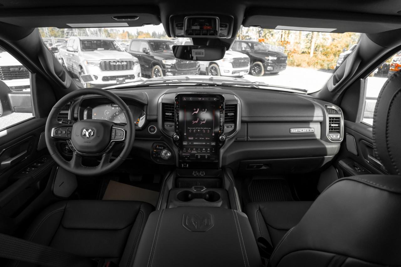2027 RAM 1500 Sport V511164
