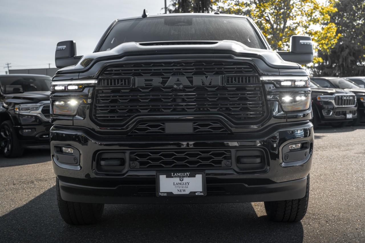 2027 RAM 3500 Limited V384804
