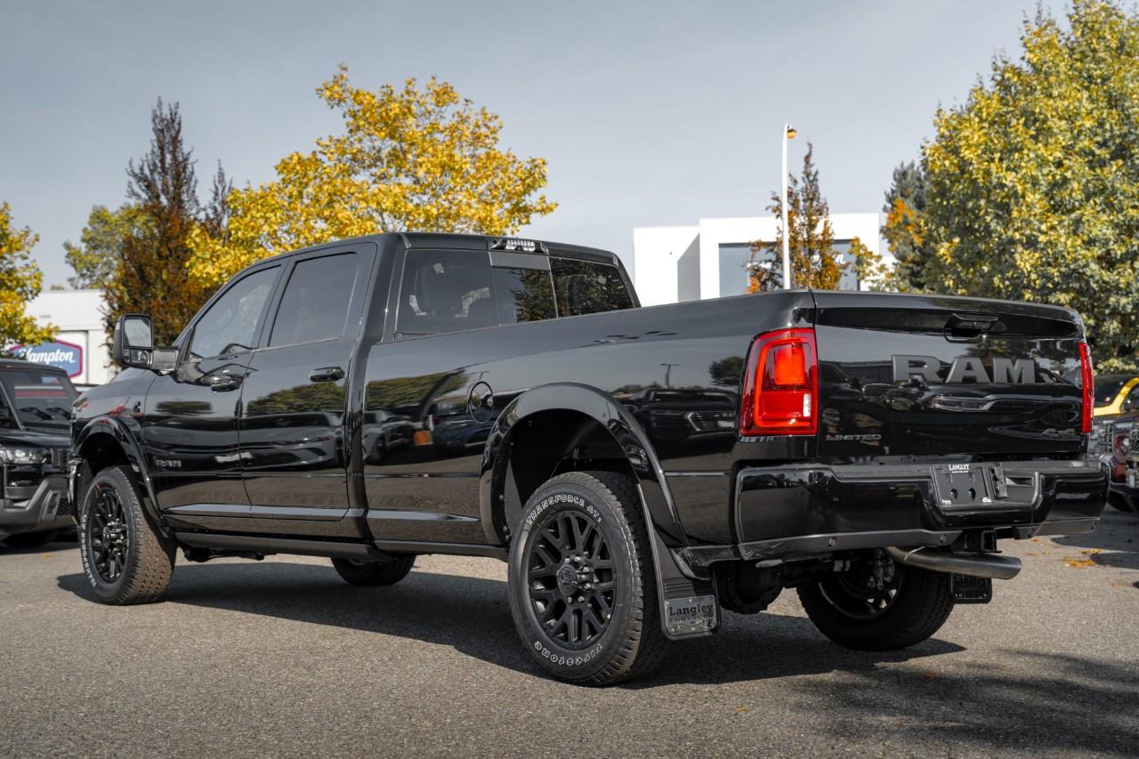 2027 RAM 3500 Limited V384804