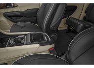 2025 Chrysler Pacifica Limited LC3124