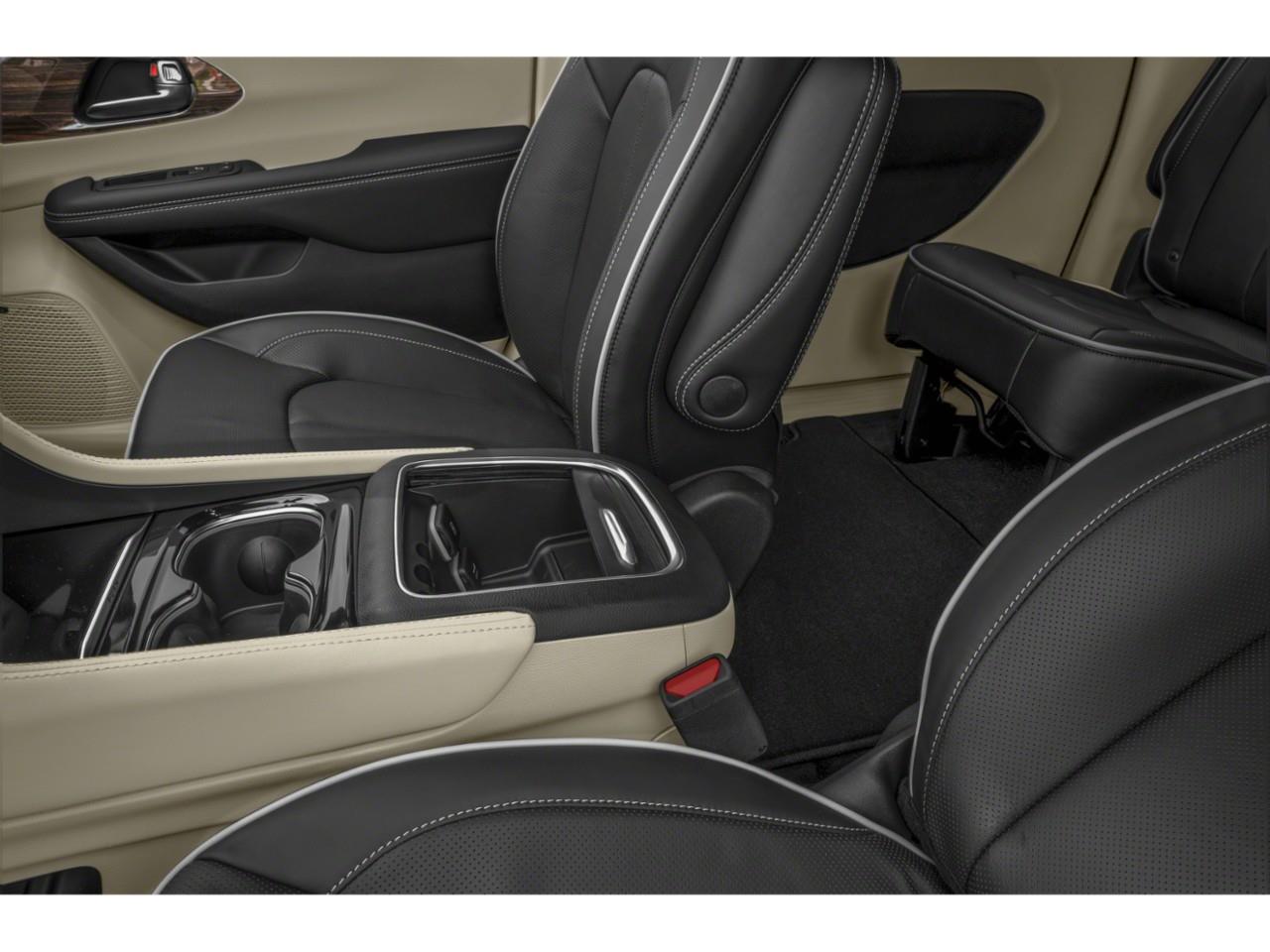 2025 Chrysler Pacifica Limited LC3124