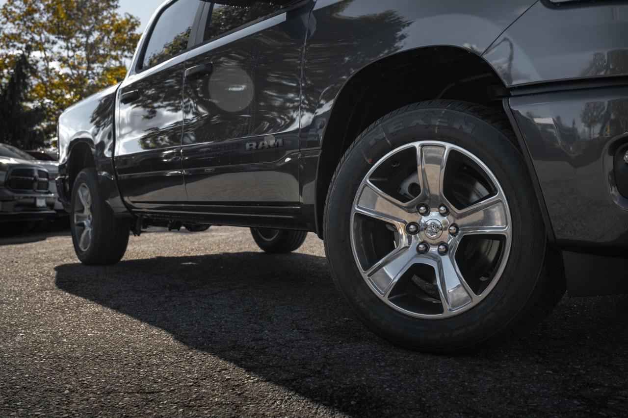 2027 RAM 1500 Tradesman V510243
