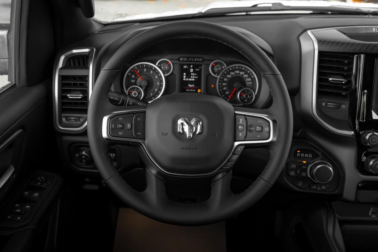 2027 RAM 1500 Big Horn V504115