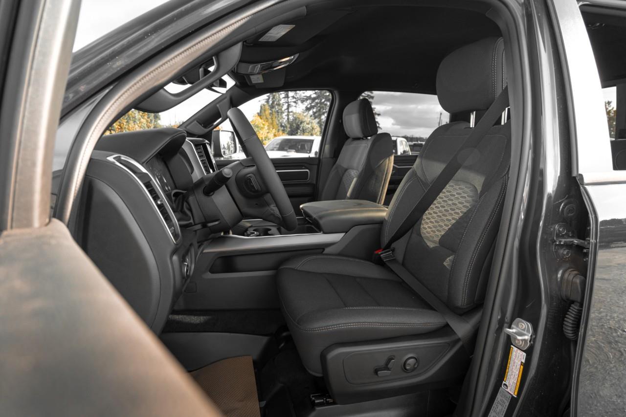2027 RAM 1500 Big Horn V501837