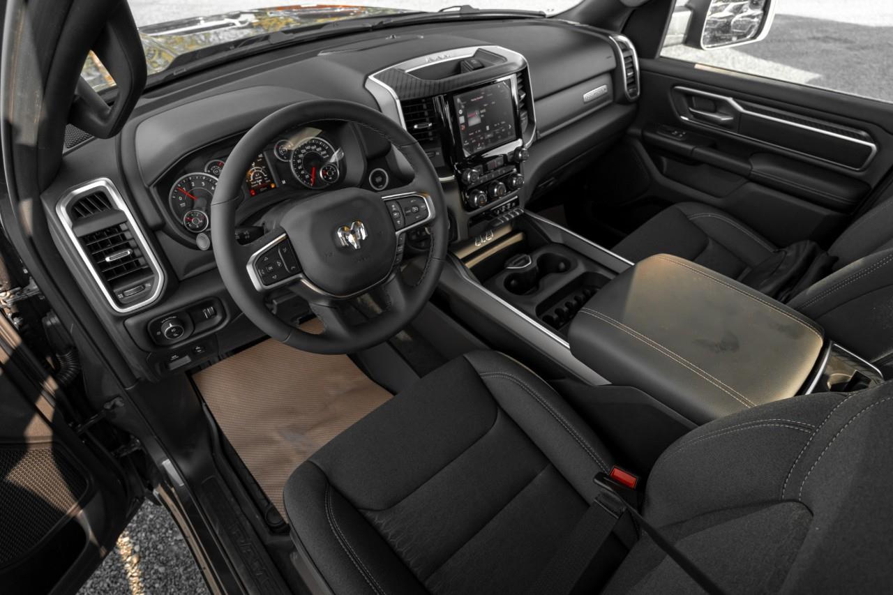 2027 RAM 1500 Big Horn V501837