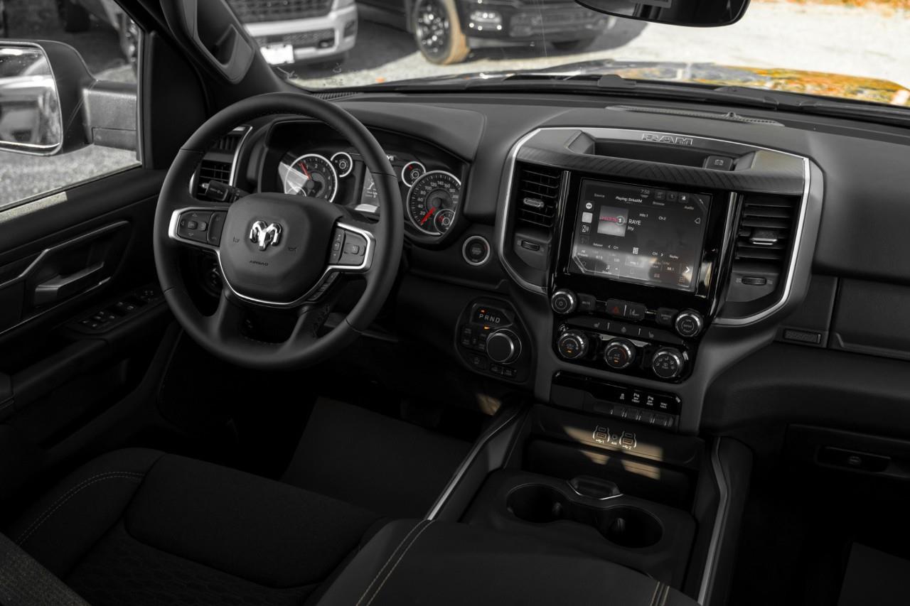 2027 RAM 1500 Big Horn V501837