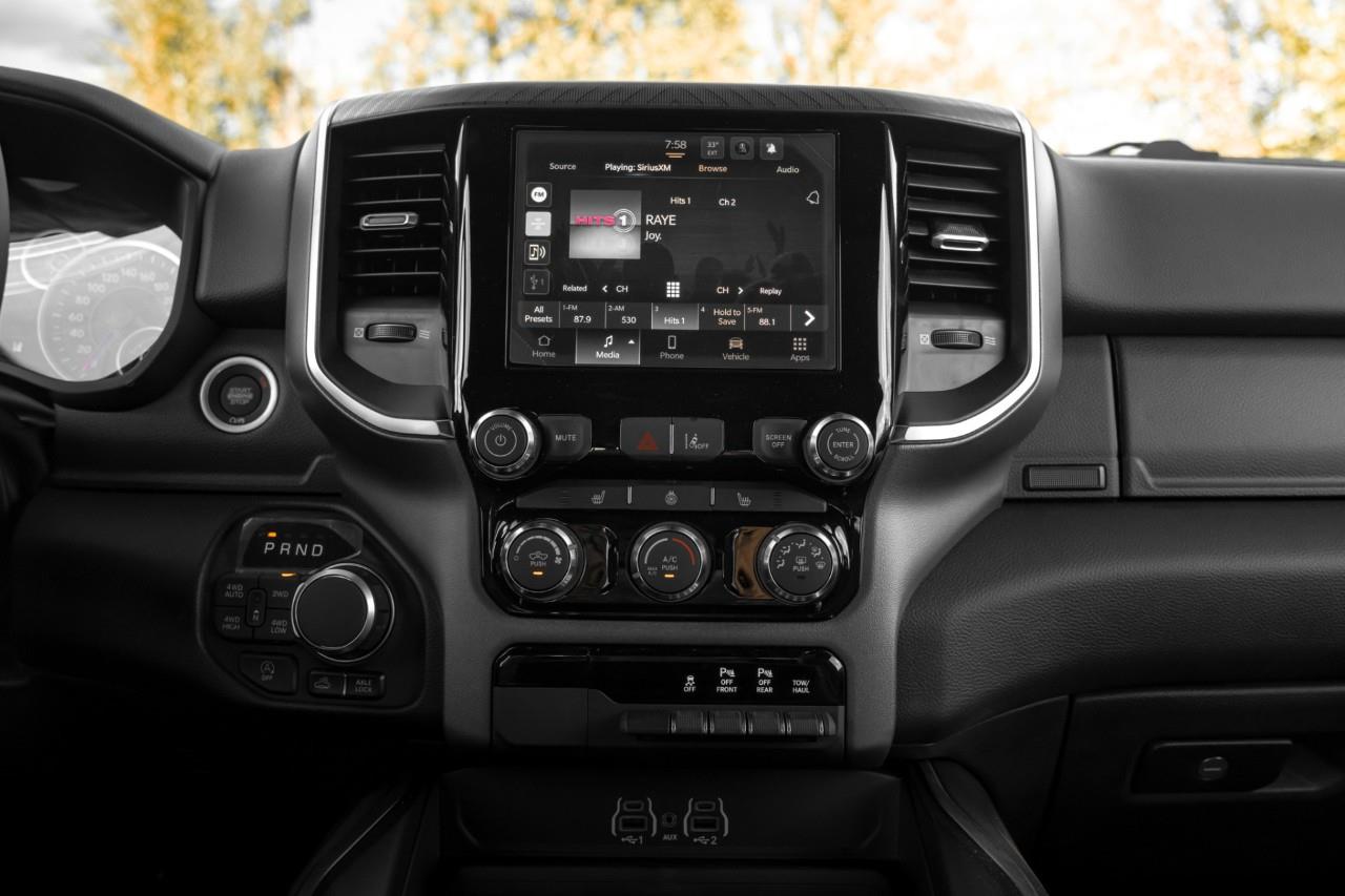 2027 RAM 1500 Big Horn V501837