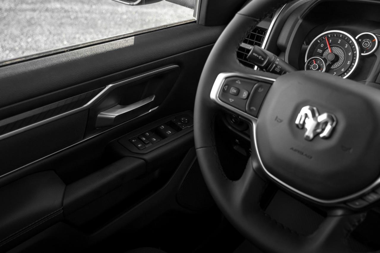 2027 RAM 1500 Big Horn V501837