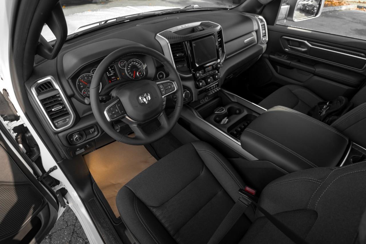 2027 RAM 1500 Big Horn V504116