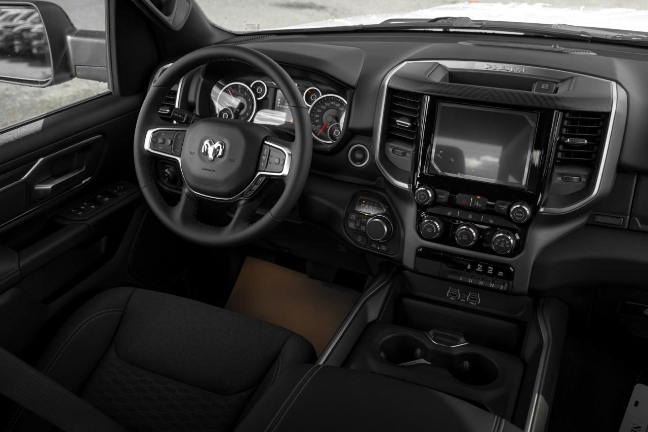 2027 RAM 1500 Big Horn V504116