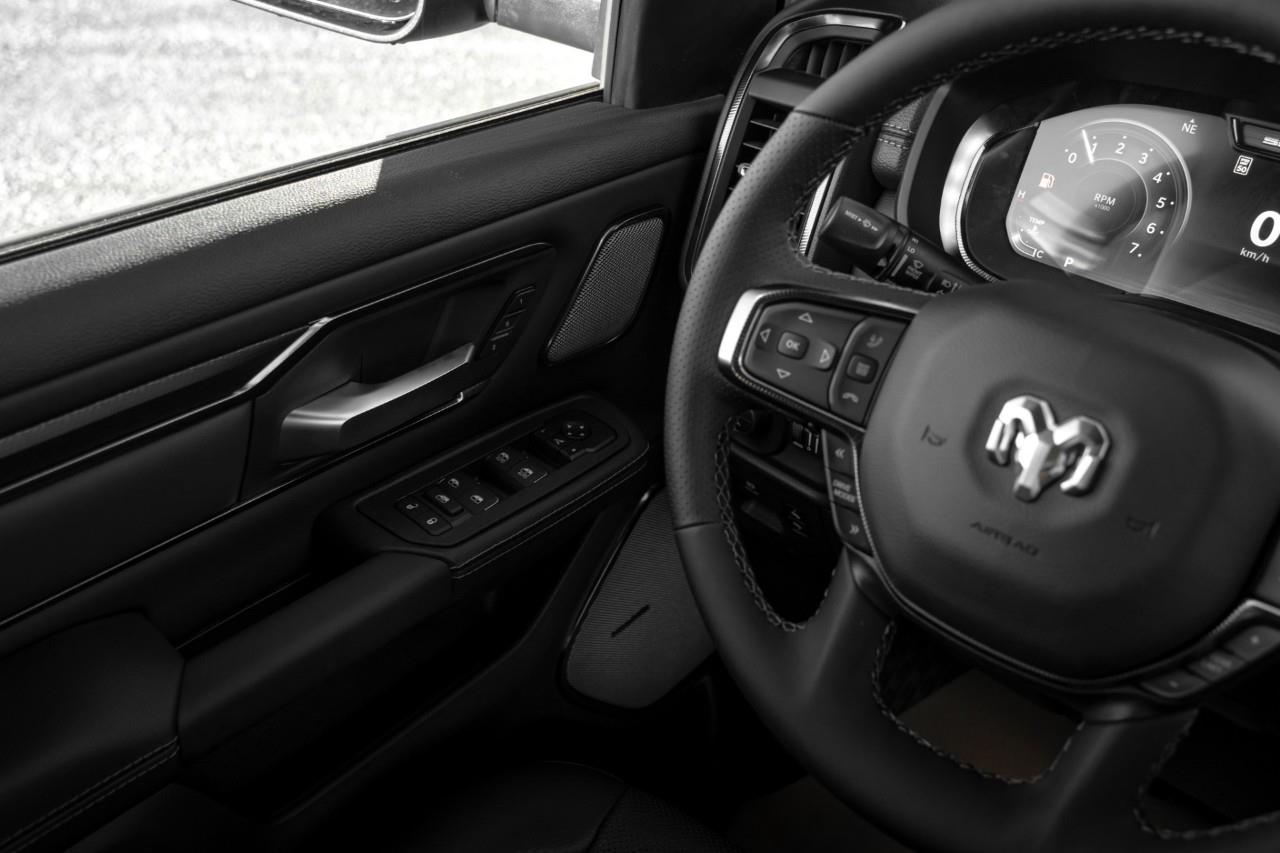 2027 RAM 1500 Sport V511163