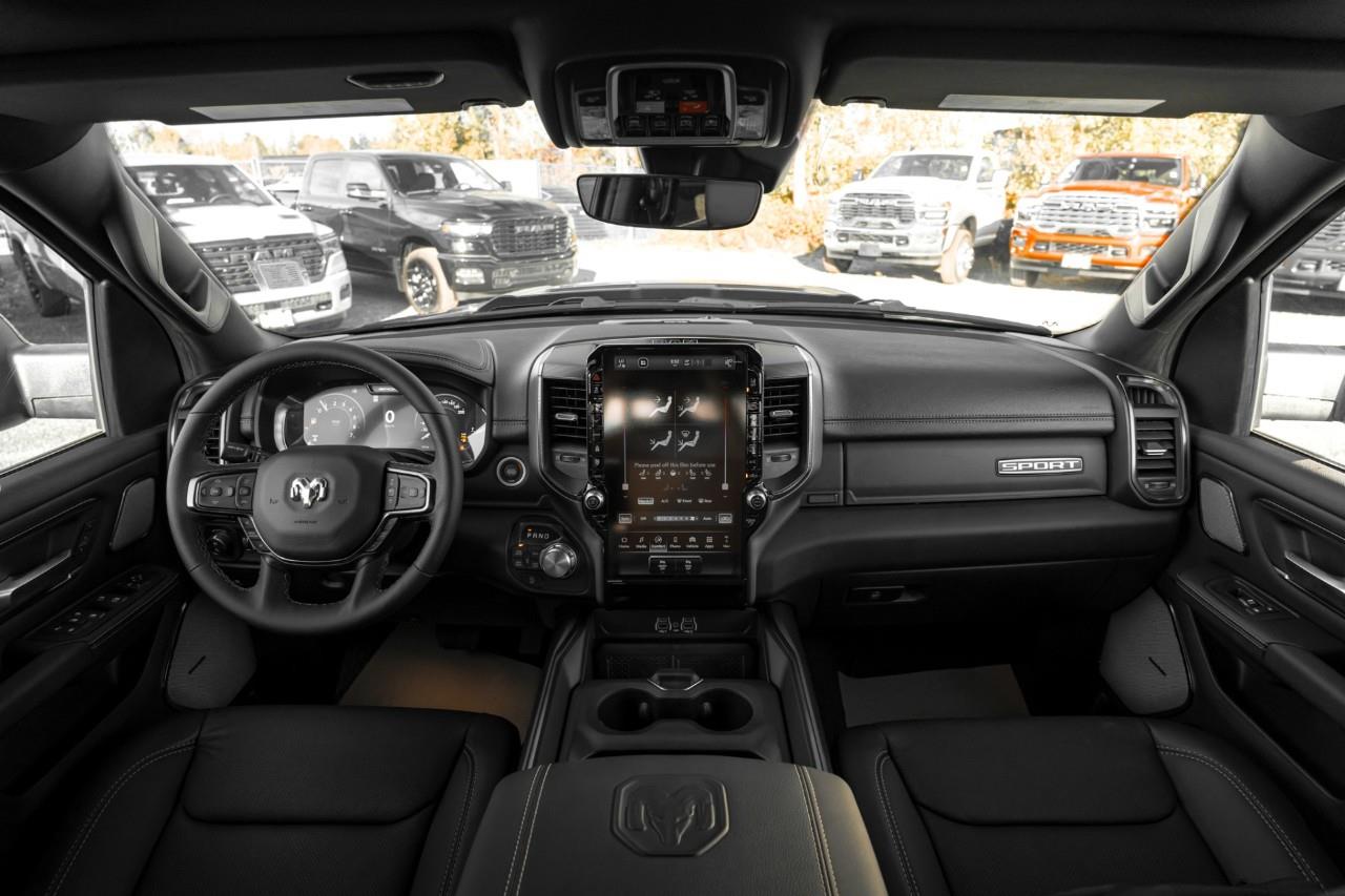 2027 RAM 1500 Sport V511163