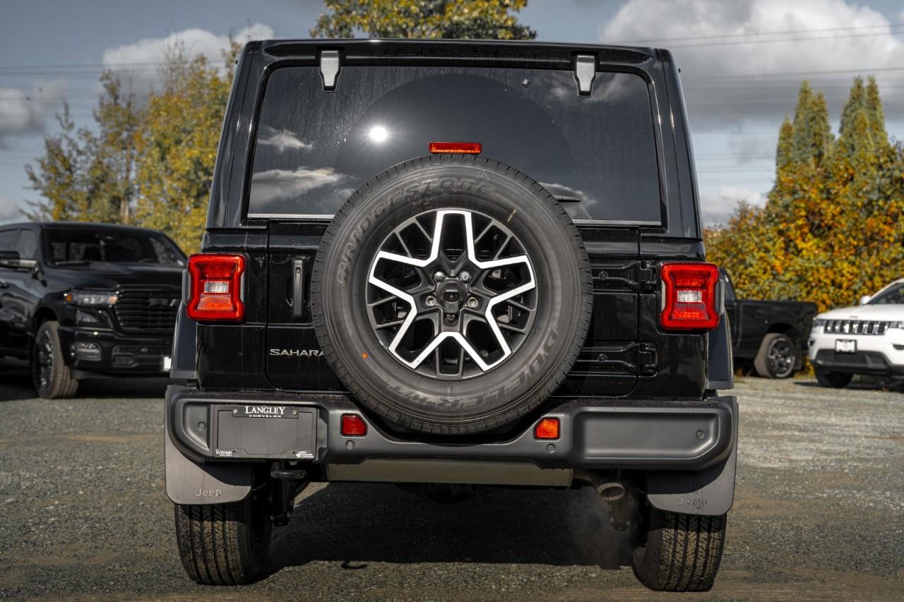 2027 Jeep Wrangler Sahara V571652