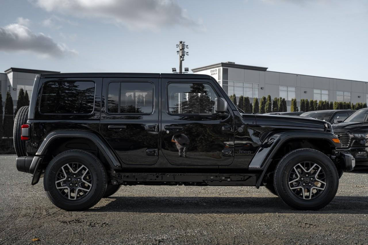 2027 Jeep Wrangler Sahara V571652