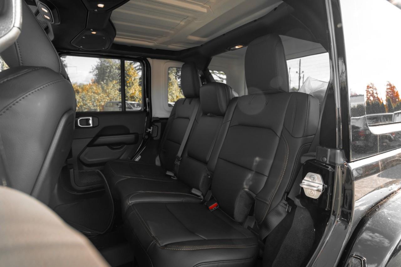 2027 Jeep Wrangler Sahara V571652